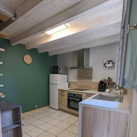 La Maison Du 146 *